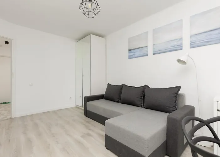 Apartment Centre Saski Garden By Renters *